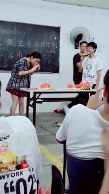 龙泉女教师吃瓜,揭秘背后真相与网络舆论风暴