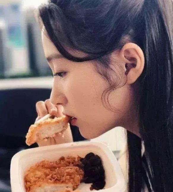 星辞吃瓜视角,揭秘娱乐圈背后的那些事儿