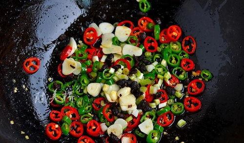 热辣滚烫吃瓜,吃瓜群众狂欢盛宴